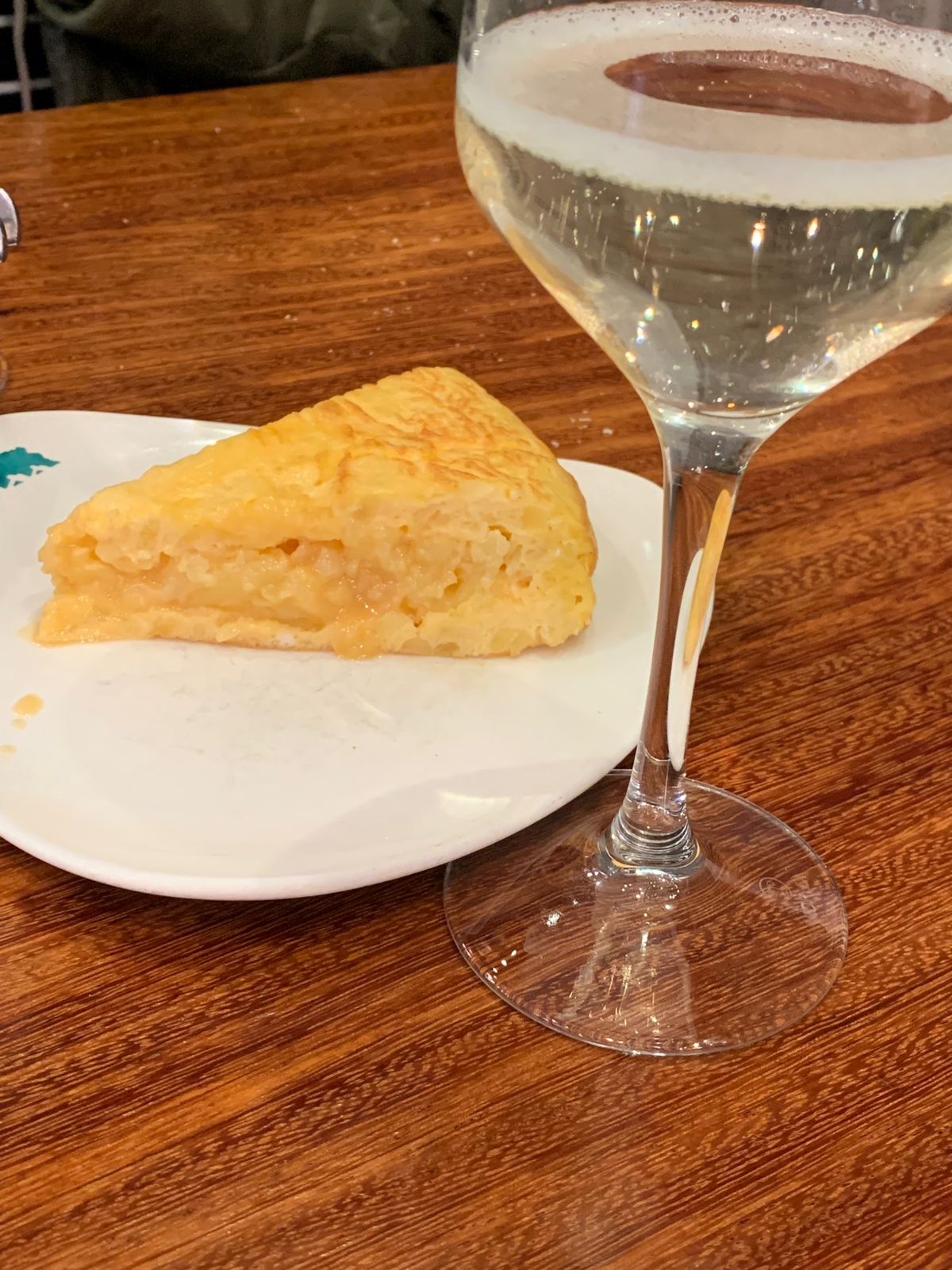 サンセバスチャン最後は、やっぱりスポルトさん。この旅2回目♪
朝だったから...