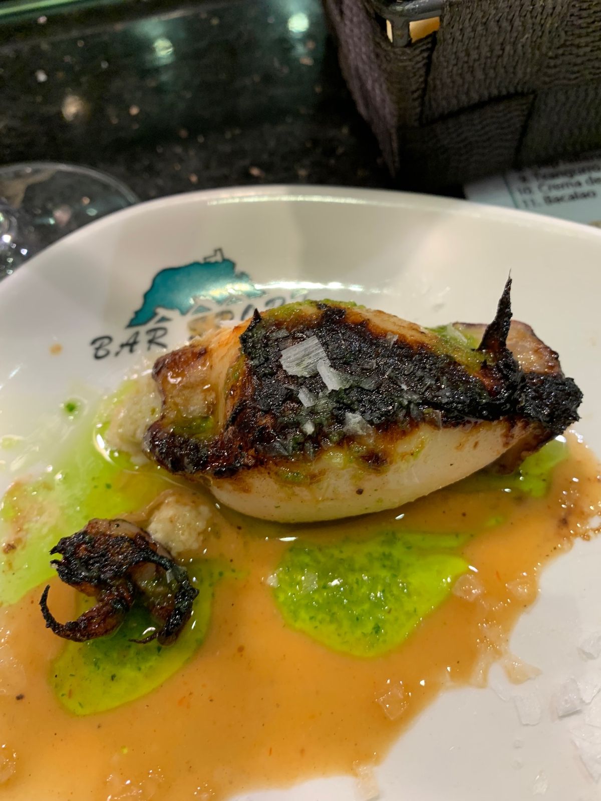 サンセバスチャンに着いて、Hotelに荷物を置き…お目当てのbarへ。
こ...