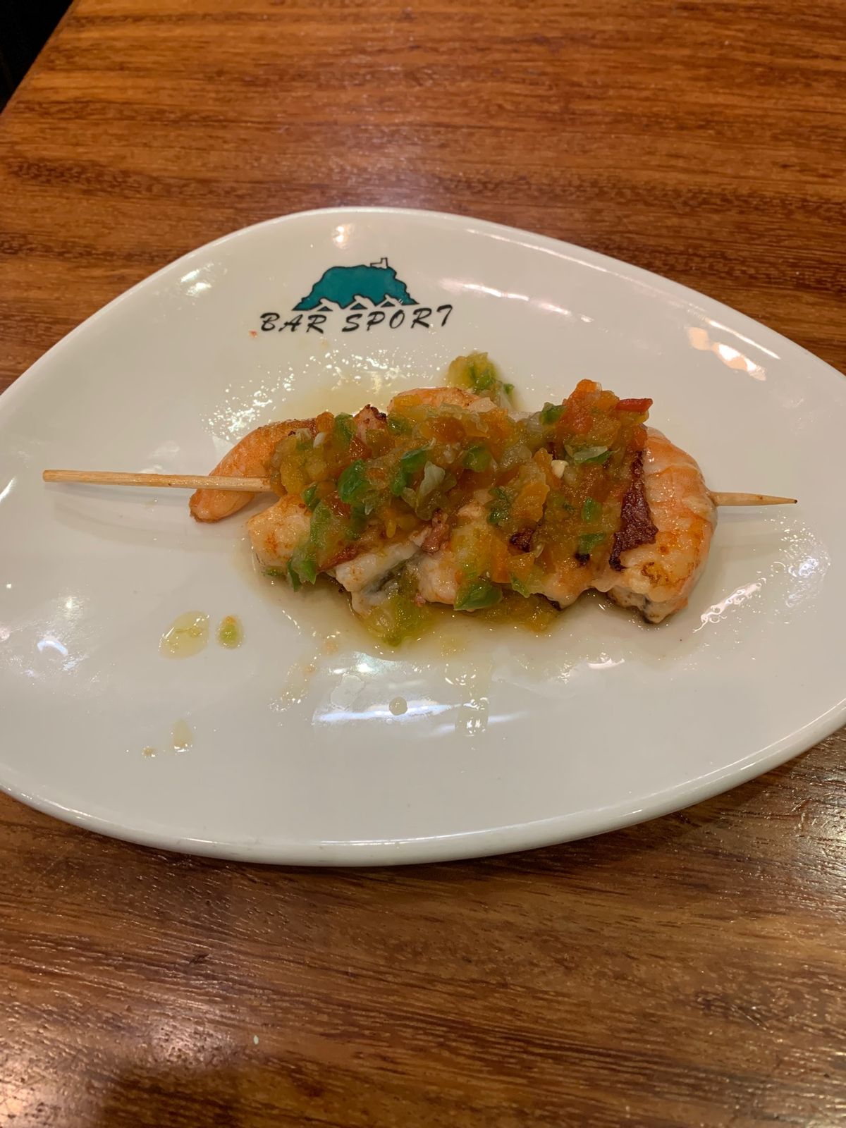 サンセバスチャン最後は、やっぱりスポルトさん。この旅2回目♪
朝だったから...