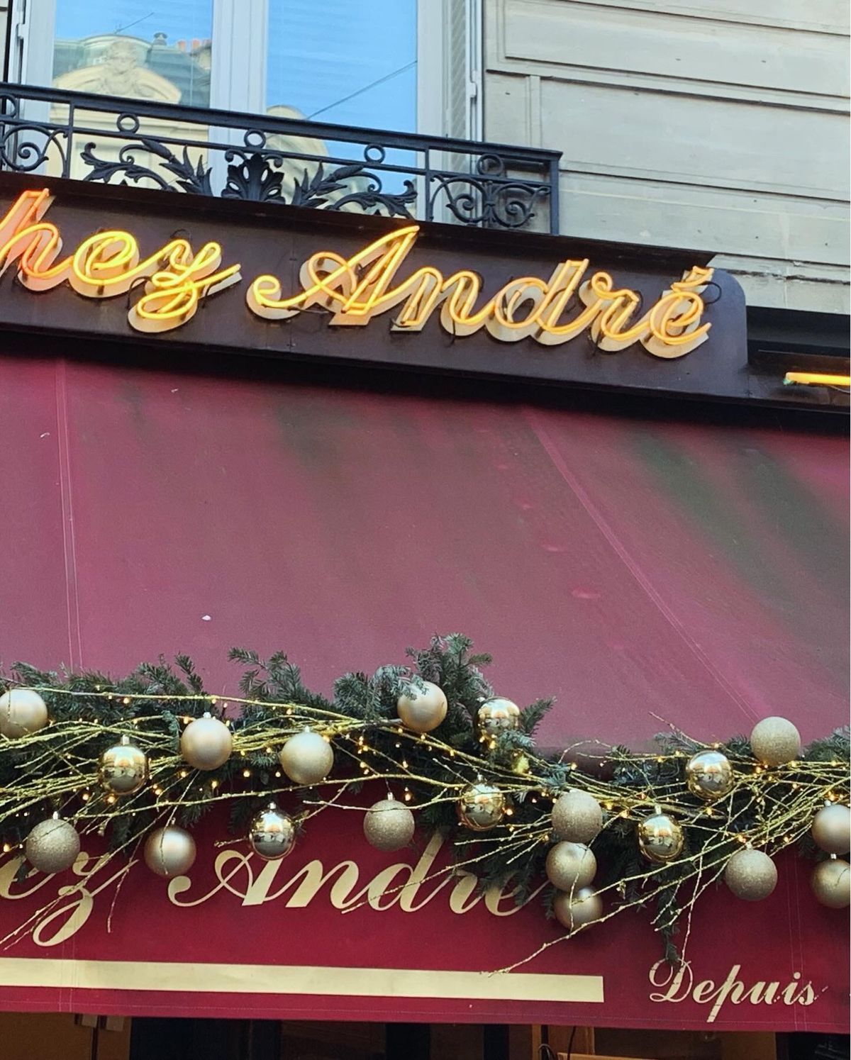 Paris2日目のlunch🍴

ウフマヨネーズ・牛肉のタルタル・帆立のグ...