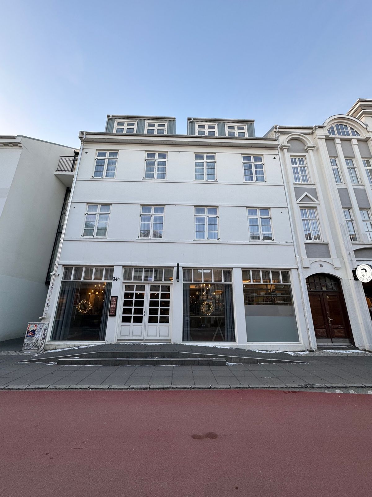 サンドホテルへ

サンドホテルは隣にあるサンドホルトというパン屋さんを併設...