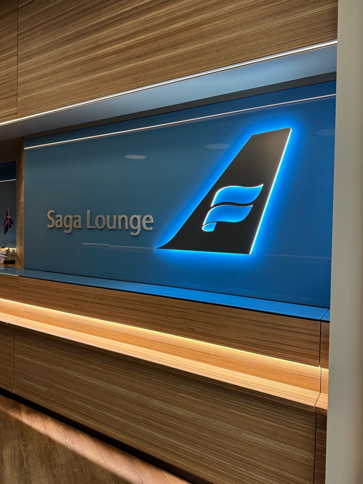 帰国の日、朝6時のバスで空港へ。検査場を通過後、空港のsaga loung...