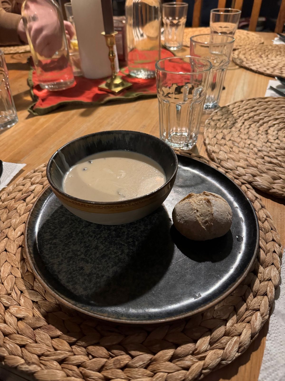 Glacier View Guesthouse へ

ヨークルスアゥルロゥ...