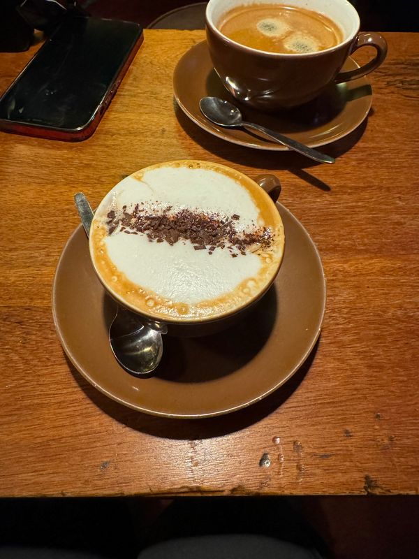 アイスランド・アイスランド「アイスランドで今度こそオーロラ！」の写真：MOKKAというカフェで一休み

それに...