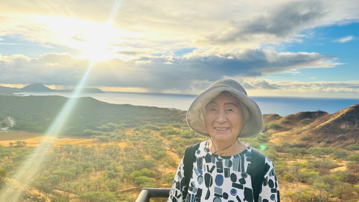 モニターの中の飛行機もホヌになってて可愛いすぎた😍84歳のおばあちゃんとダ...