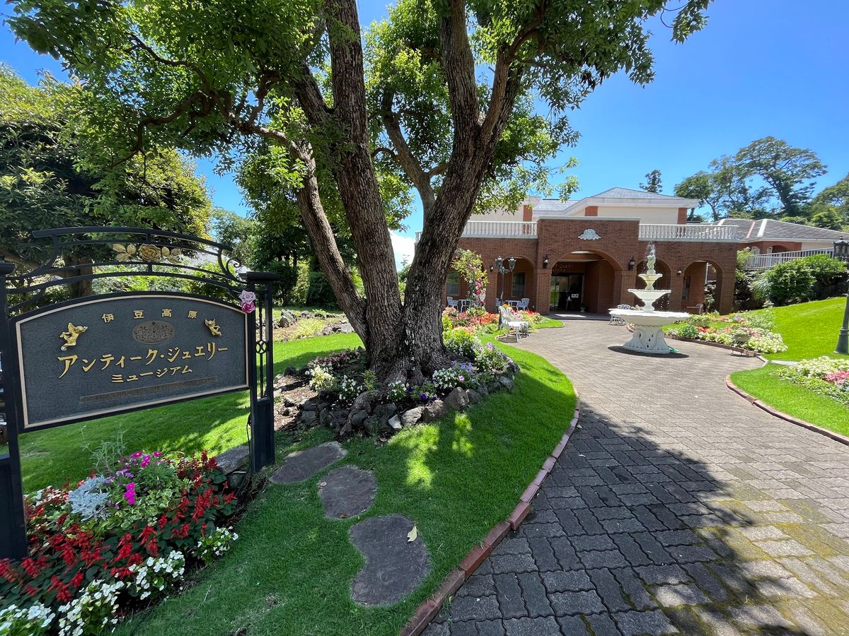 伊豆高原アンティーク・ジュエリーミュージアムで娘は念願のプリンセスになりました。